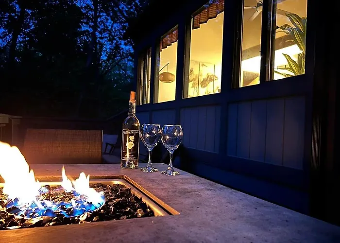 The Drey: A Private Retreat In The Treetop Canopy *